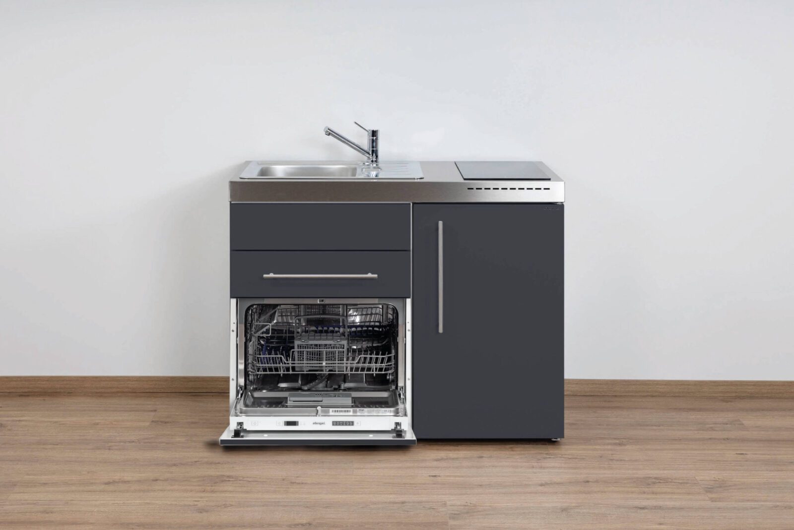 Een kleine Premium RVS minikeuken 110 cm met vaatwasser | P1100 met vaatwasser en spoelbak in Nijkerk.